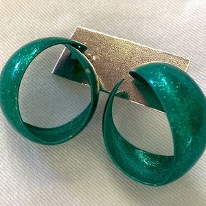 80s vintage enamel Kelly green metallic flake ribbon earrings